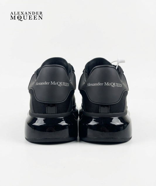 Alexander McQueen Oversized sneakers - black2