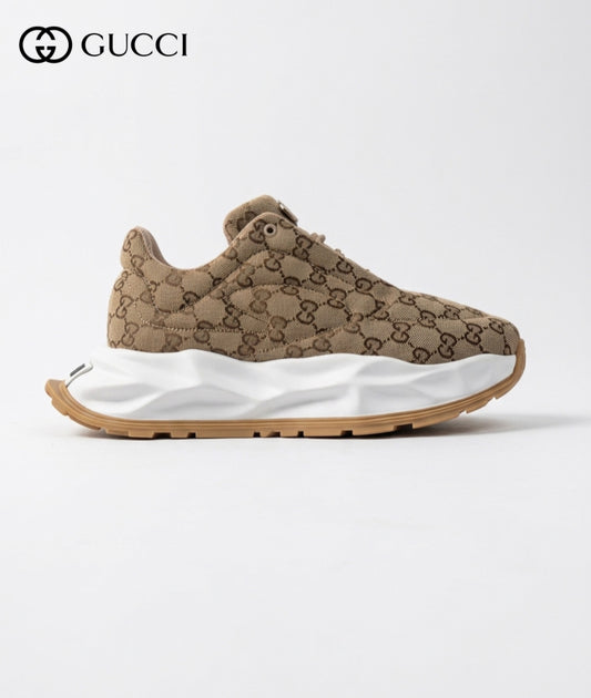 Gucci GG Rhyton - Beige